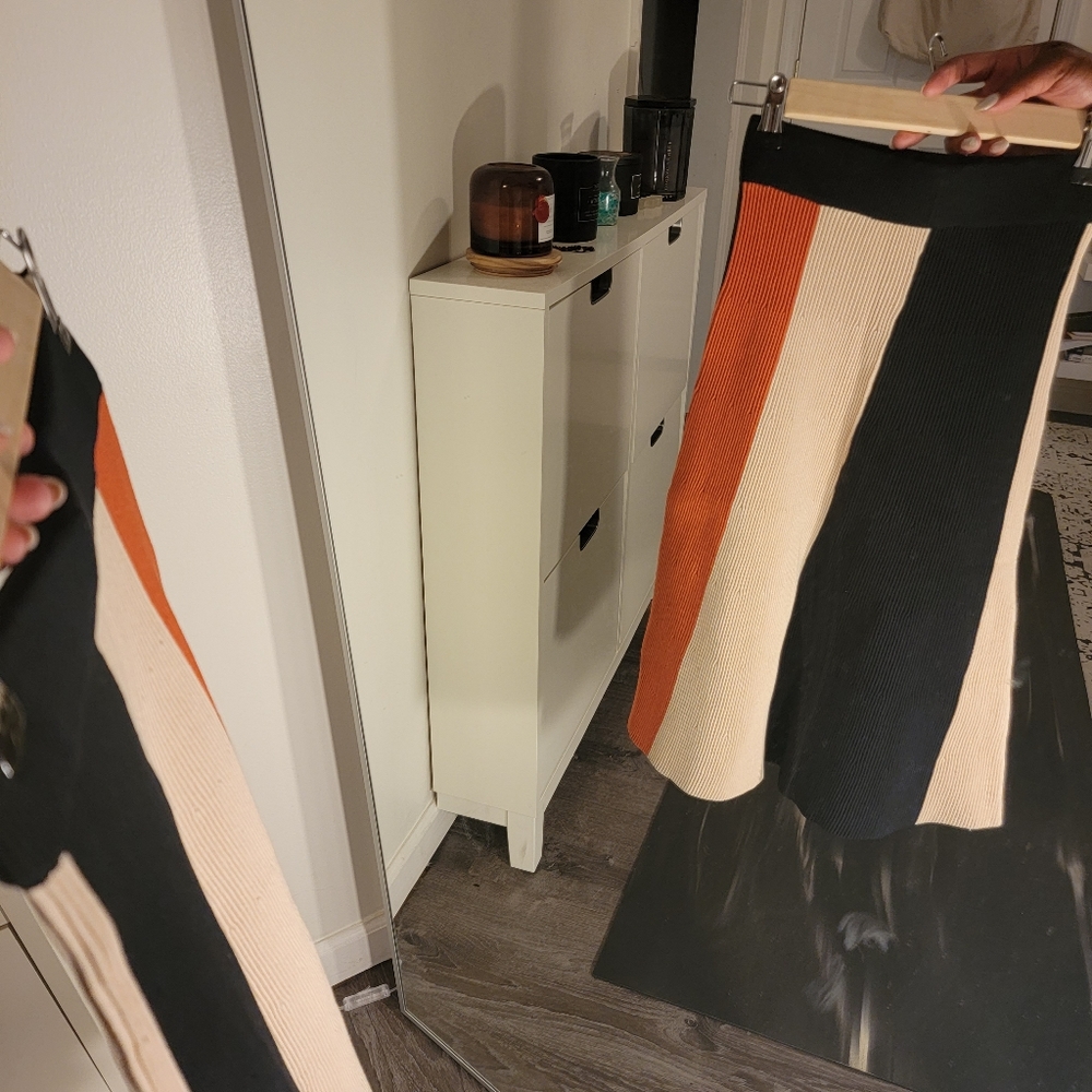 Abstract skirt - Picture 6 of 6